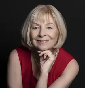 Denise Hodgins, Nanoose Bay, Real Estate Agent